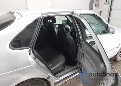 2000 Saab 9-3 z USA, uszkodzony, nr VIN YS3DD55H1Y2042493